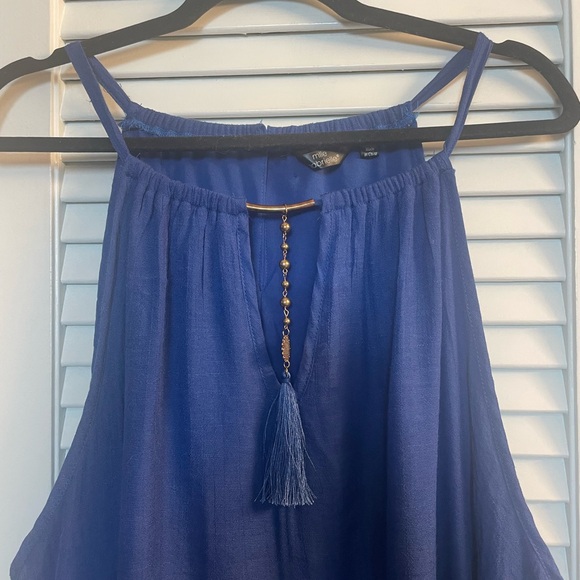 Mlle Gabrielle Size 3x XXXL, faux halter neckline
Lightweight Flowy Dress Lined - Picture 2 of 7